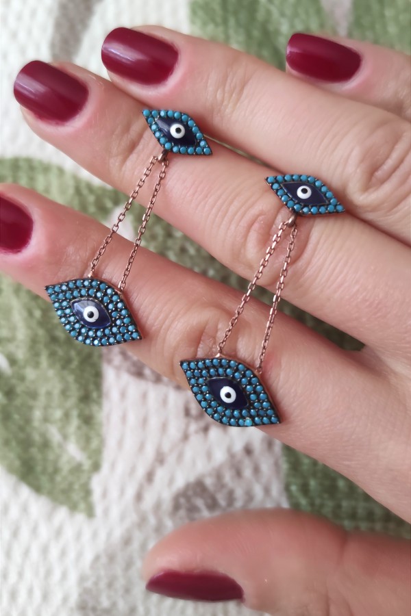 Nazar boncuklu göz motif sallantılı gümüş küpe Nazar boncuklu göz motif sallantılı gümüş küpe