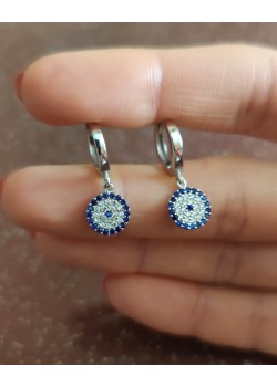 Nazar boncuklu yuvarlak motif gümüş küpe çifti 