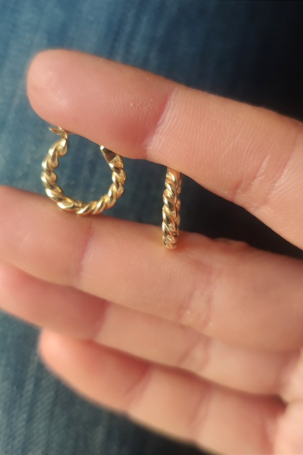 Burgu motif taşsız gümüş halka küpe