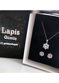 Laboratuvar pırlantası taşlı baget kesim gümüş set