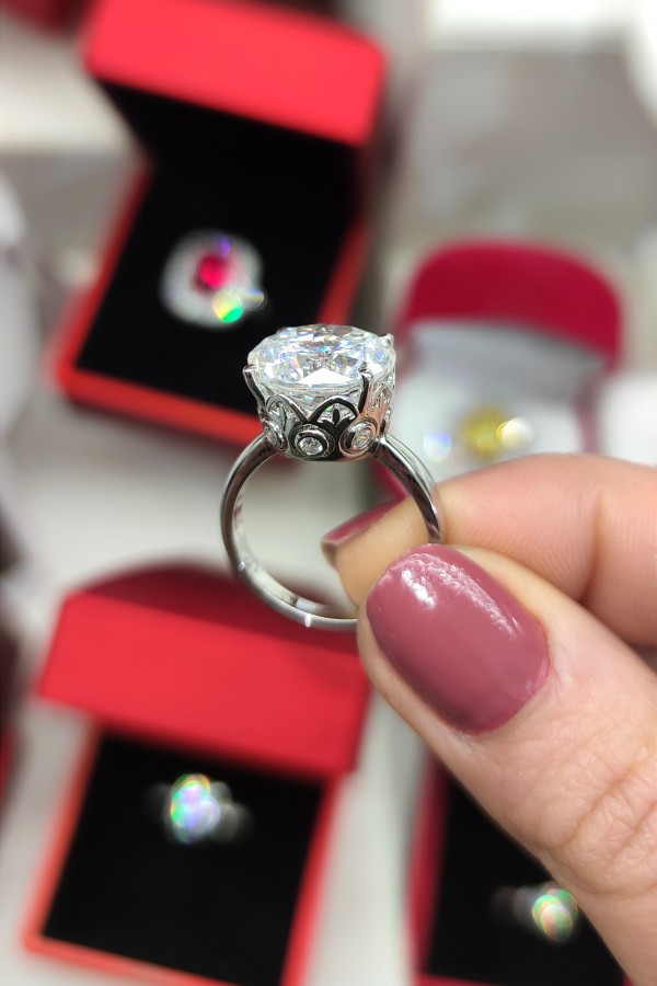 Mozanite taşlı gümüş yüzük Mozanite taşlı gümüş yüzük