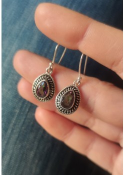 Mistik kuvars taşlı damla motif gümüş küpe çifti 