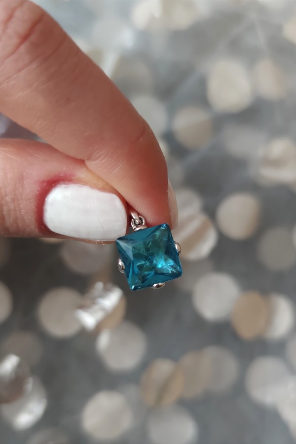 Arkası sivri lab topaz ve pembe kuvars taşlı gümüş kolye ucu serisi Arkası sivri lab topaz ve pembe kuvars taşlı gümüş kolye ucu serisi