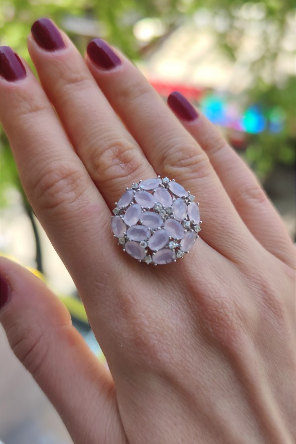 Pembe kuvars taşlı yuvarlak motif gümüş yüzük Pembe kuvars taşlı yuvarlak motif gümüş yüzük