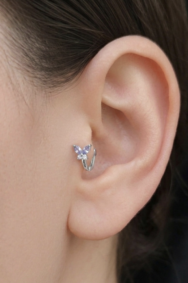 Tragus Bölgesi İçin Kelebek Motif Çelik Halka Küpe (adet)-BEYAZ