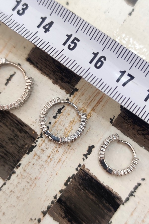 2 Numara Baget Taşlı Gümüş Halka Küpe Çifti (Orta)