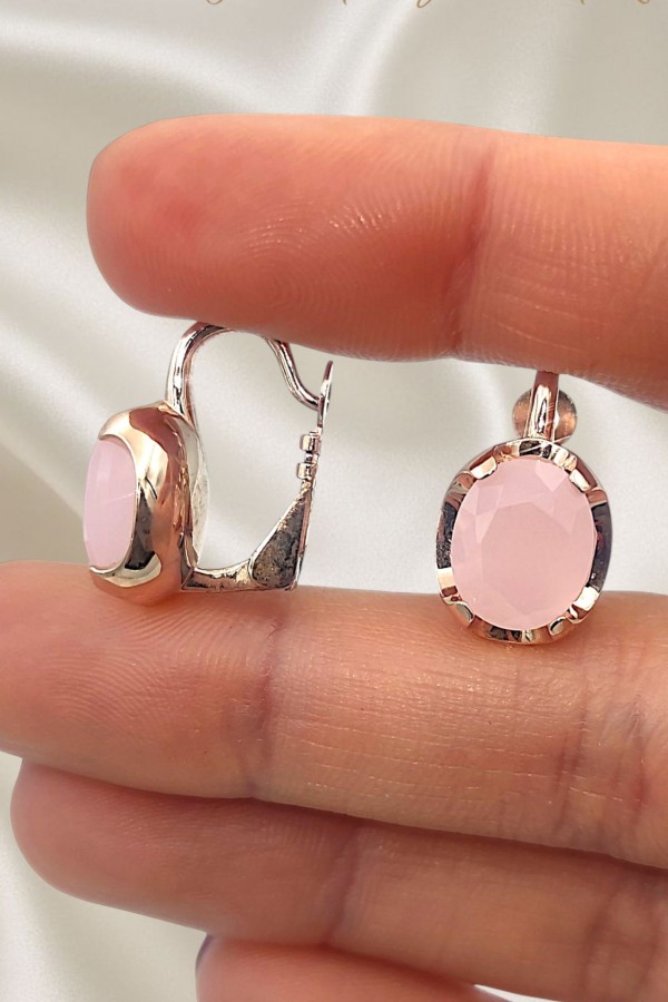 Pembe Kuvars Taşlı İri Motif Gümüş Küpe Çifti 