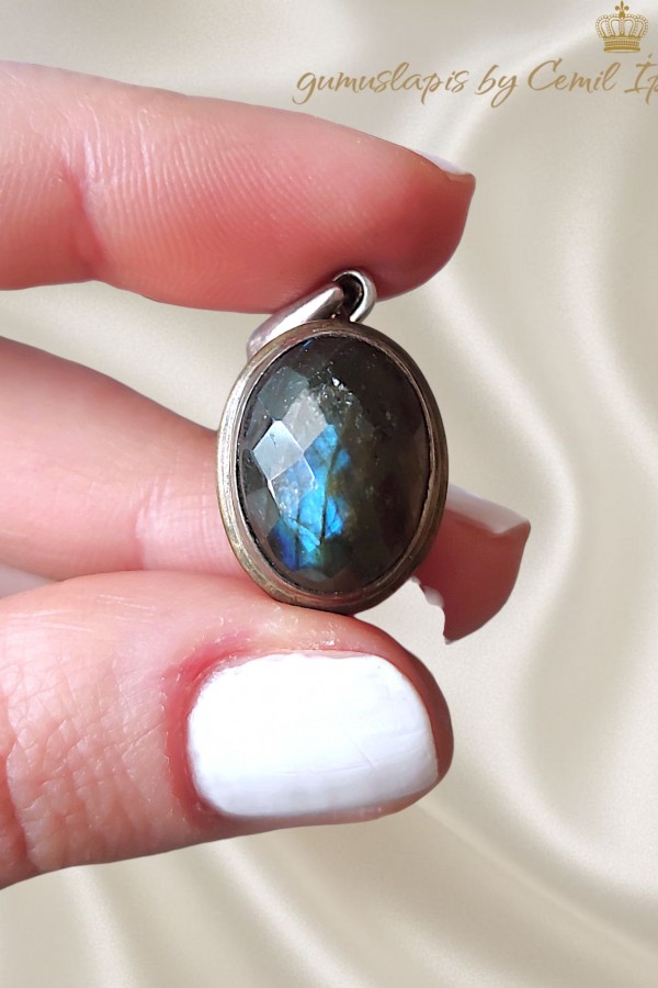Labradorit Taşlı Faset Kesim Gümüş Kolye Ucu