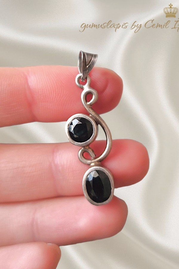 Onix Taşlı İkili Gümüş Kolye Ucu