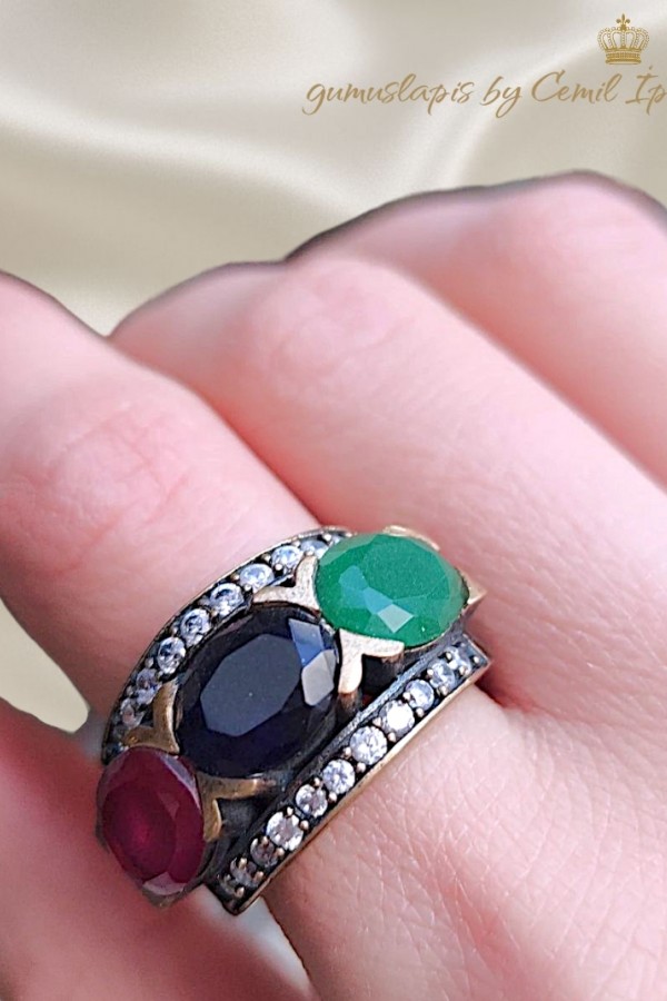 Yakut Onix ve Zümrüt Taşlı Gümüş Yüzük 