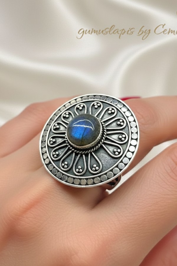 Labradorit Taşlı Gümüş Yüzük