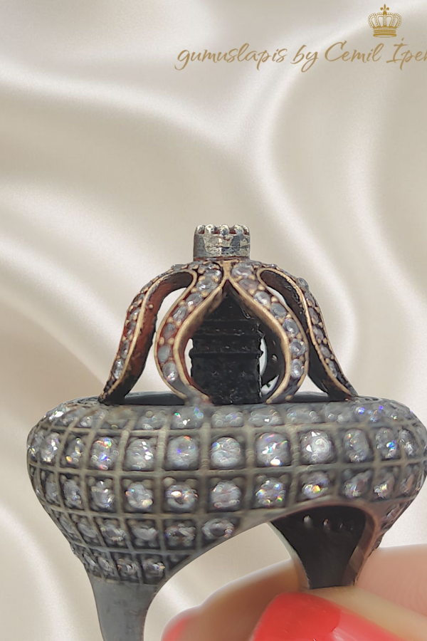 Zirkon Taşlı İçi Galata Kulesi Motif Gümüş Yüzük