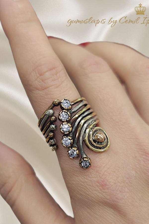 Zirkon Taşlı Gümüş Yüzük 