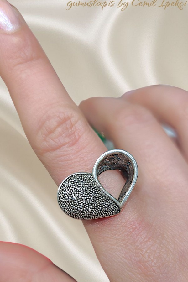 Kalp Motif Taşsız Gümüş Yüzük 
