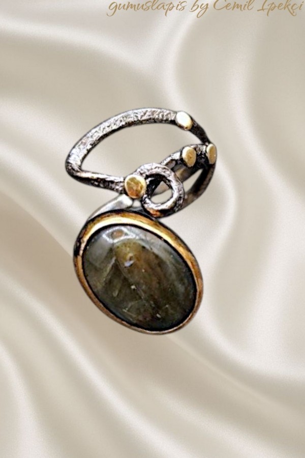 Labradorit Taşlı Gümüş Yüzük
