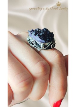 İşlenmemiş Ametist Taşlı Büyük Boy Gümüş Yüzük 