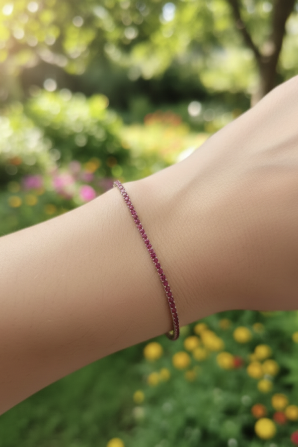 İnce Yakut Taşlı Gümüş Suyolu Bileklik