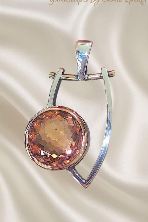 Bastnasite Taşlı Tasarım Gümüş Kolye Ucu 