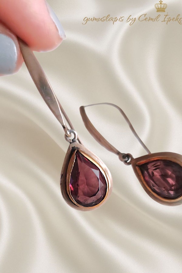 Mürdüm Topaz Taşlı Gümüş Tasarım Küpe Çifti