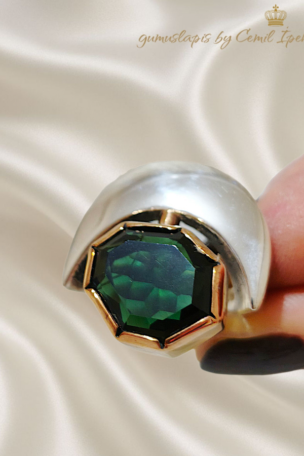 Koyu Peridot Taşlı Gümüş Tasarım Yüzük 