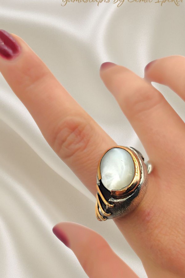 Sedef Taşlı Gümüş Tasarım Yüzük