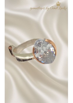 Yan Beyaz Taşlı Gümüş Tasarım Yüzük 