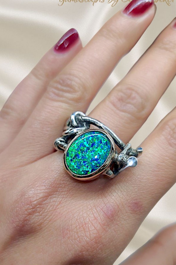 Opal Taşlı Gümüş Tasarım Yüzük