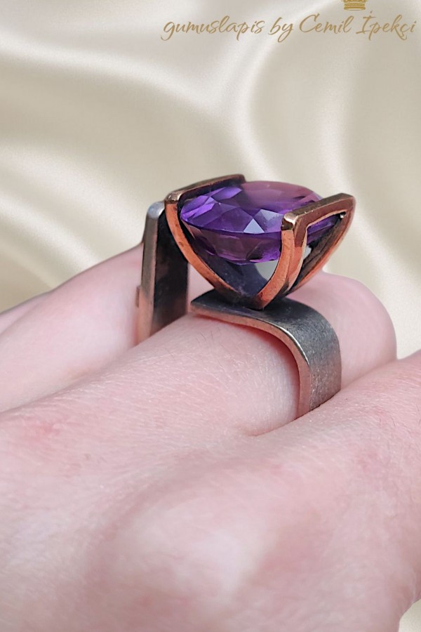 Ametist Taşlı Gümüş Tasarım Yüzük 