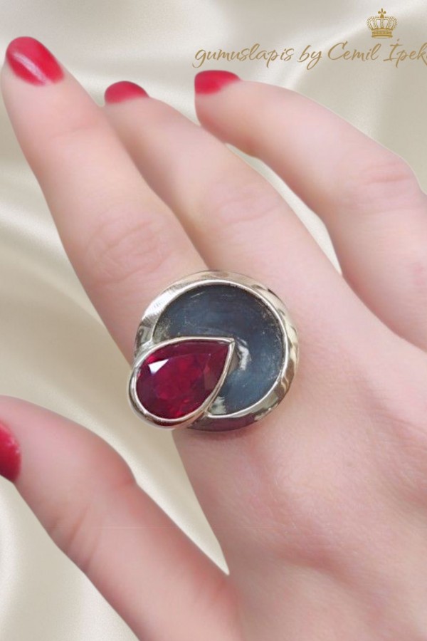 Lal Taşlı Gümüş Tasarım Yüzük