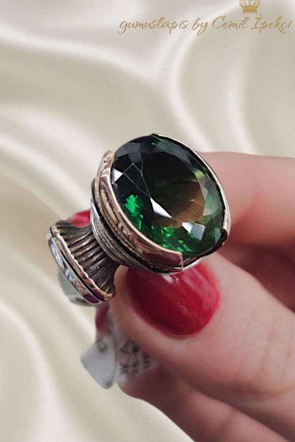 Peridot Taşlı Gümüş Tasarım Yüzük 