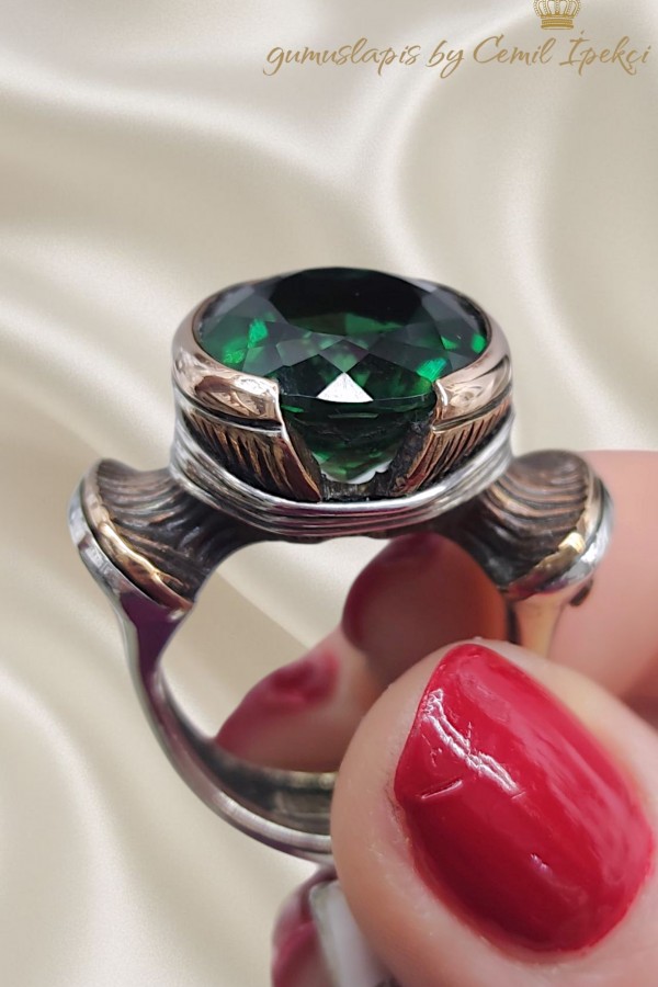 Peridot Taşlı Gümüş Tasarım Yüzük 