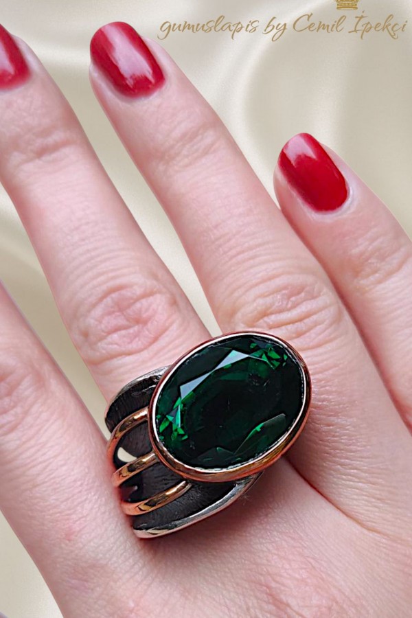 Koyu Peridot Taşlı Gümüş Tasarım Yüzük 