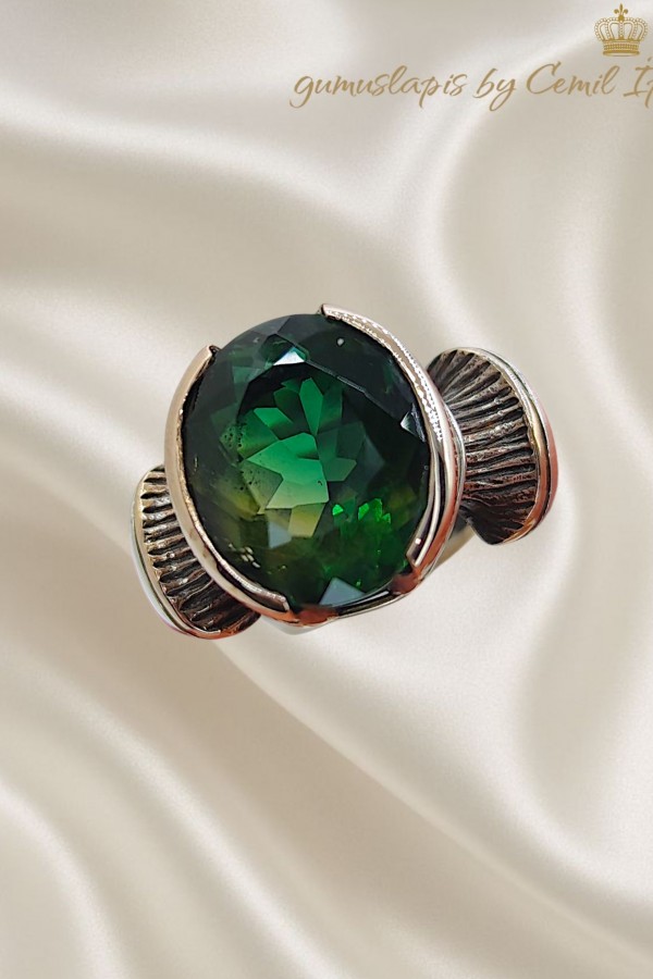 Peridot Taşlı Gümüş Tasarım Yüzük 