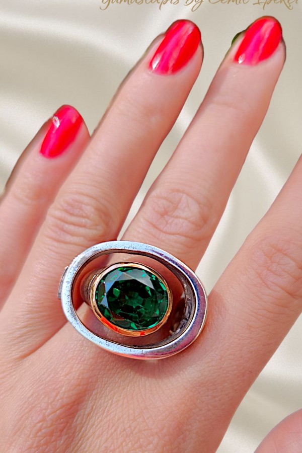 Peridot Taşlı Gümüş Tasarım Yüzük