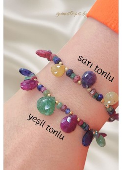 Renkli Doğal Taşlarla Süslü Gümüş Bileklik