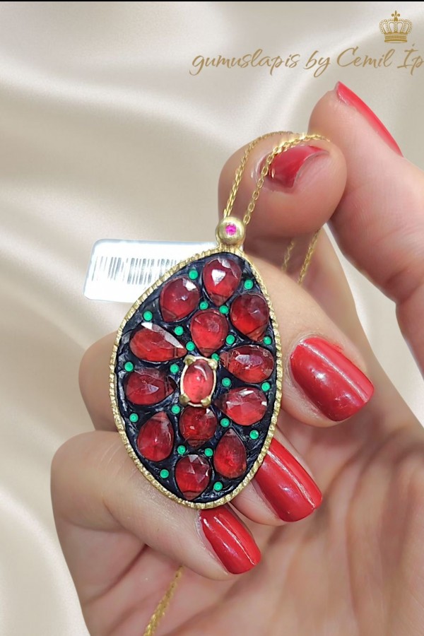 Lal ve Zümrüt Taşlı Gümüş Kolye 