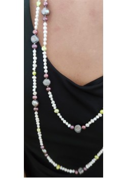 Renkli İnci Taşlarla Süslü Dizi Kolye