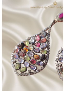 Gerçek Elmas ve Doğal Taşlarla Süslü Gümüş Küpe Çifti 