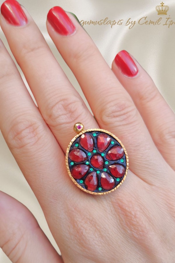 Lal ve Zümrüt Taşlı Gümüş Yüzük 