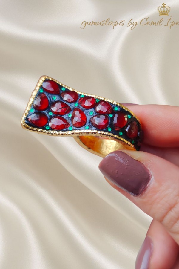 Lal ve Zümrüt Taşlı Gümüş Yüzük 