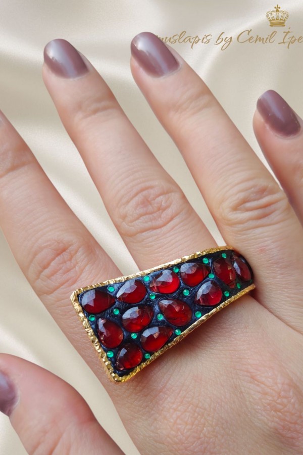 Lal ve Zümrüt Taşlı Gümüş Yüzük 