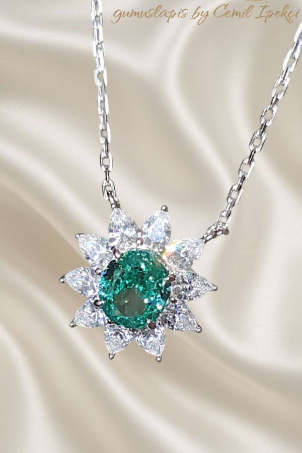 Su Yeşili Taşlı Gümüş Deep Kolye 