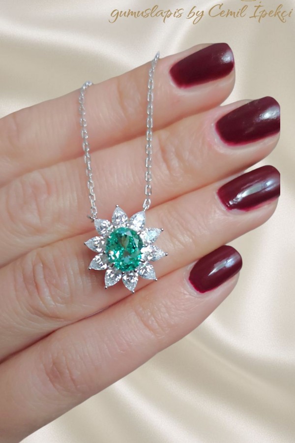 Su Yeşili Taşlı Gümüş Deep Kolye 