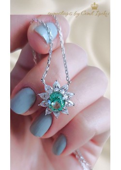 Su Yeşili Taşlı Gümüş Deep Kolye 