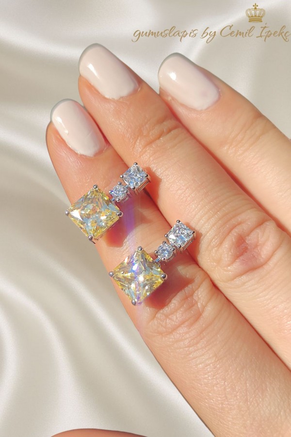 Sarı Taşlı Kare Motif Gümüş Deep Küpe Çifti 