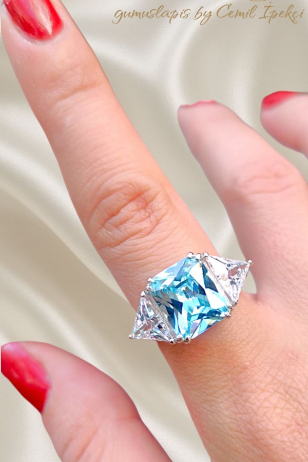 Lab Mavi Topaz Taşlı Kare Motif Gümüş Deep Yüzük