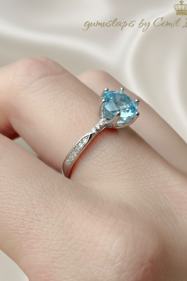 Lab Mavi Topaz Taşlı Altı Tırnak Gümüş Deep Yüzük