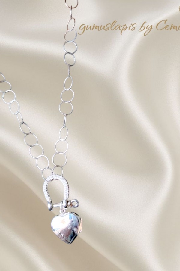 Kalp Motif Uzun Gümüş Kolye 