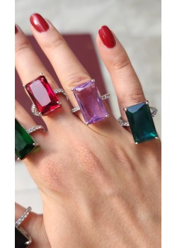 Renkli Taşlarla Süslü Dikdörtgen Kesim Gümüş Yüzük Serisi