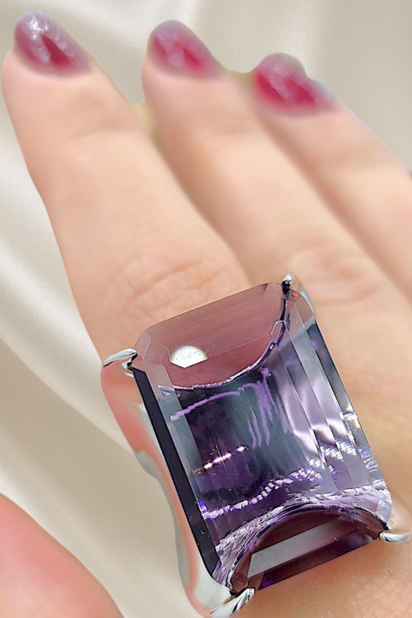 Mor Taşlı Büyük Dikdörtgen Motif Gümüş Yüzük 